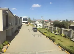 4bdrm Villa in Parkwood Villas, Gateway Mall Area for rent