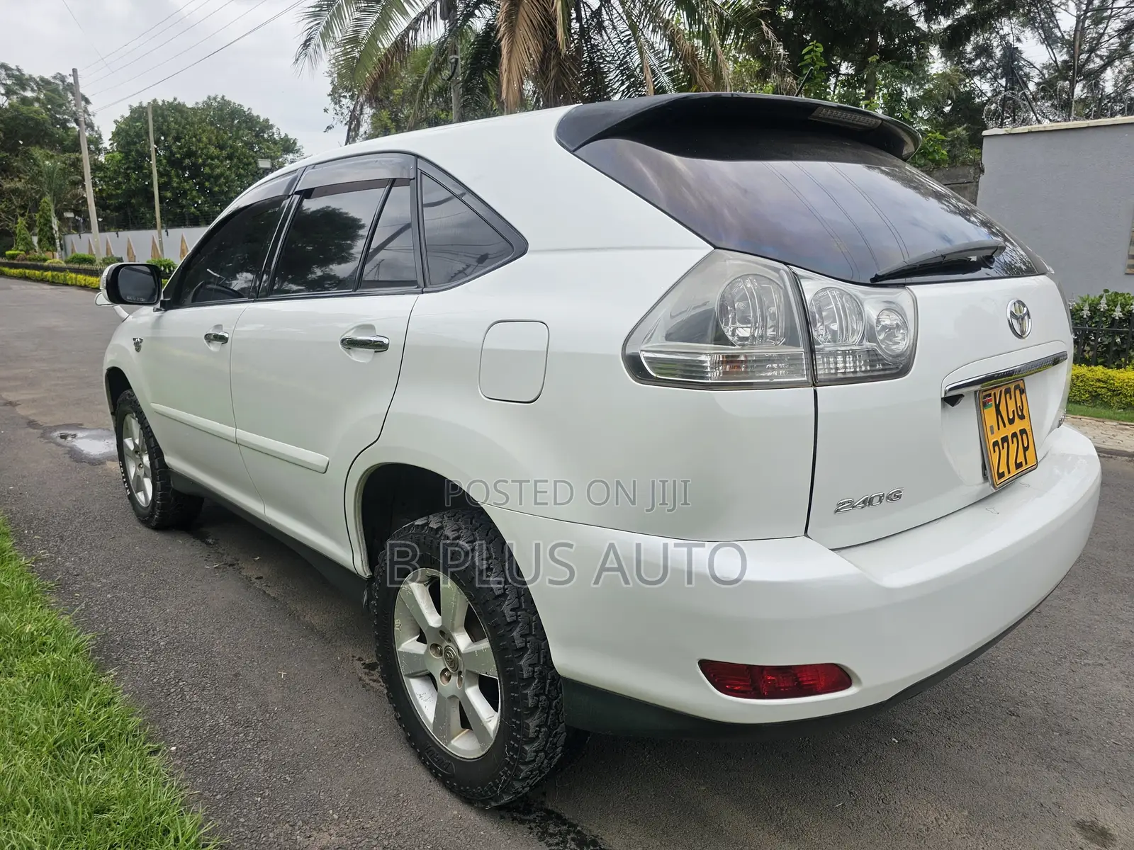 Toyota Harrier 2011 White