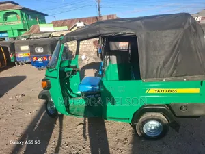 Piaggio 2024 Green