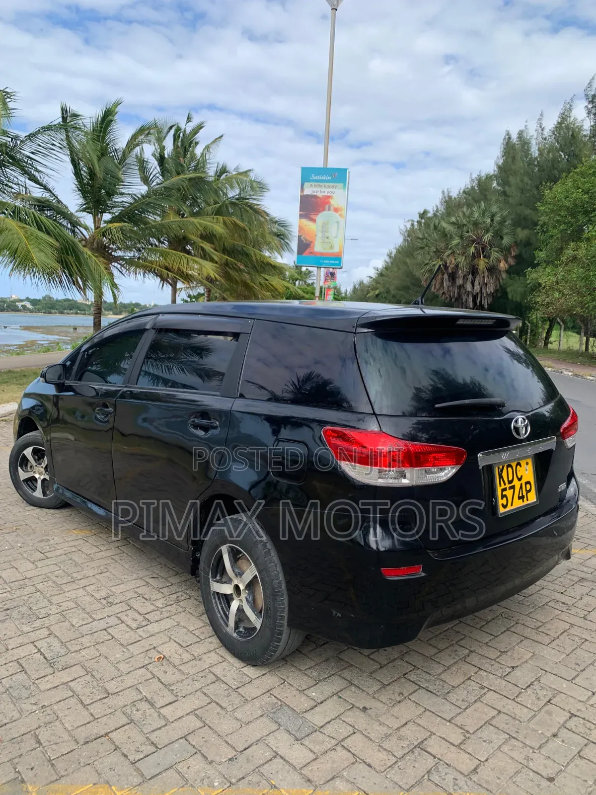 Toyota Wish 2013 Black
