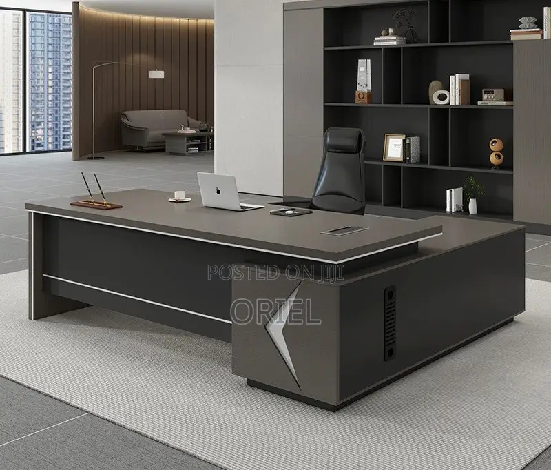 Executive Desk : 1.8m Desk
