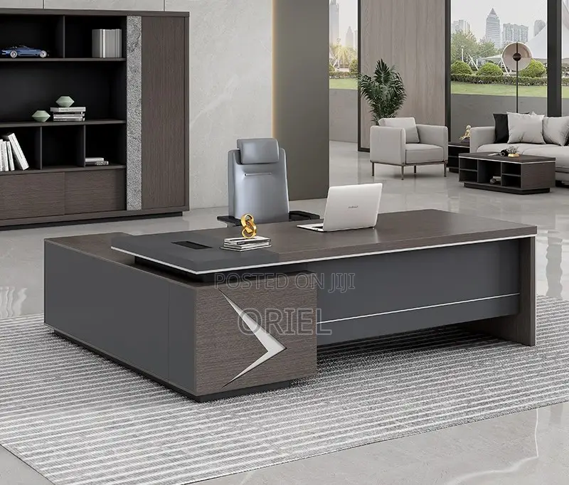 Executive Desk : 1.8m Desk