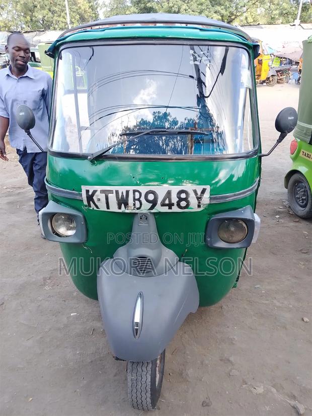 Piaggio 2023 Green - thumbnail 11