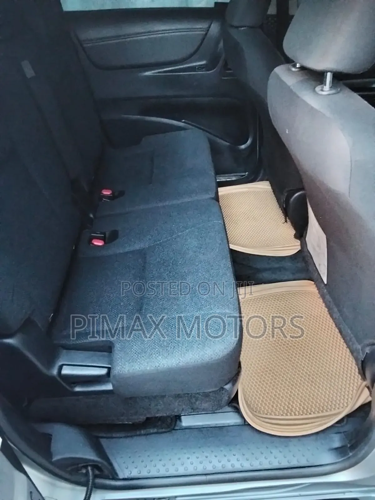 Toyota Sienta 2016 Silver