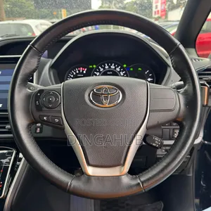 Toyota Voxy 2019 Blue
