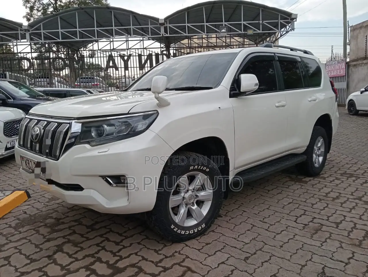 Toyota Land Cruiser Prado 2016 White