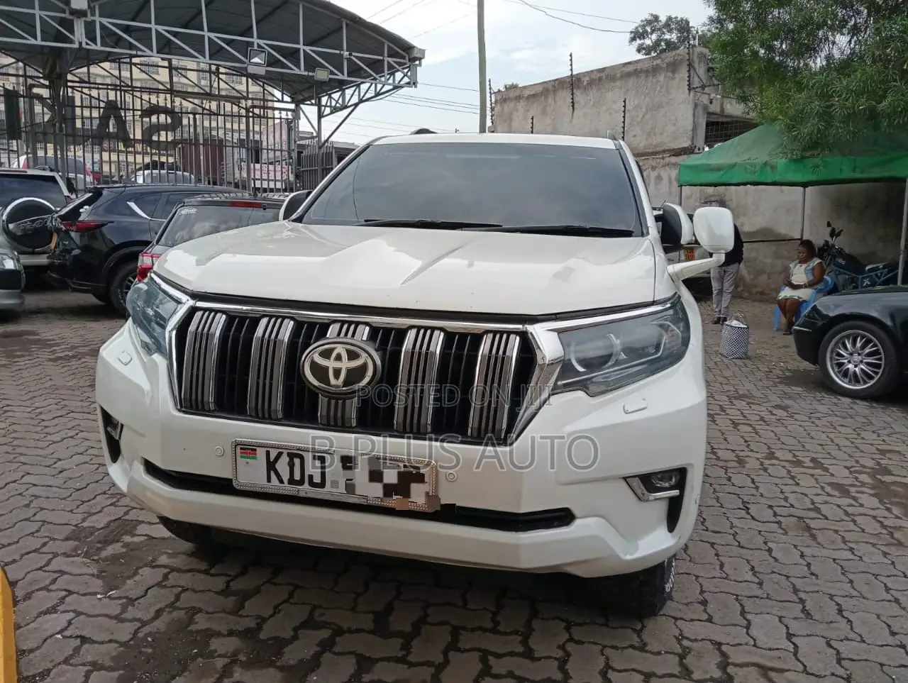 Toyota Land Cruiser Prado 2016 White