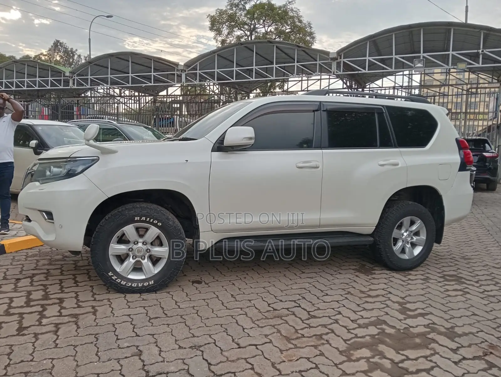 Toyota Land Cruiser Prado 2016 White