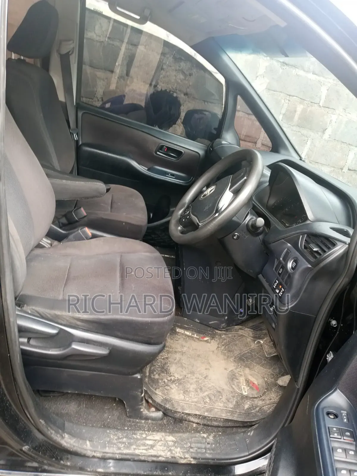 Toyota Voxy 2015 Black