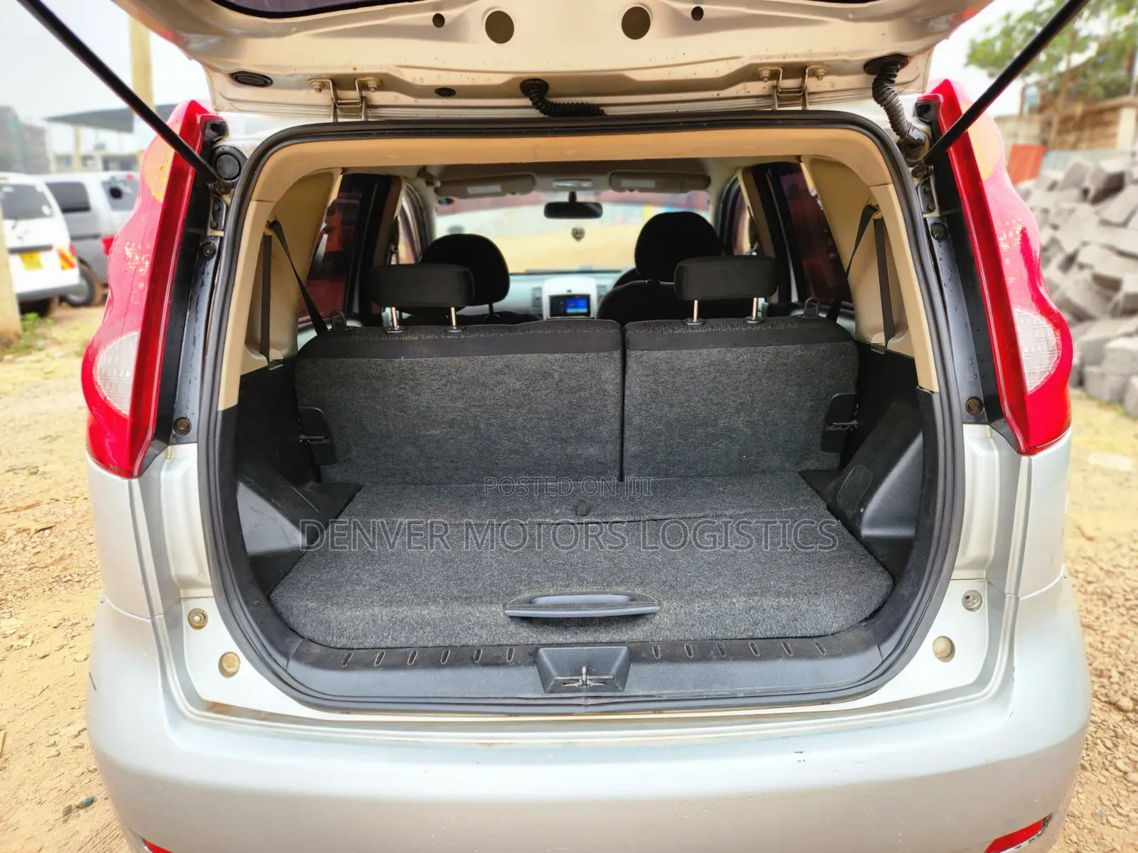 Nissan Note 2012 Silver