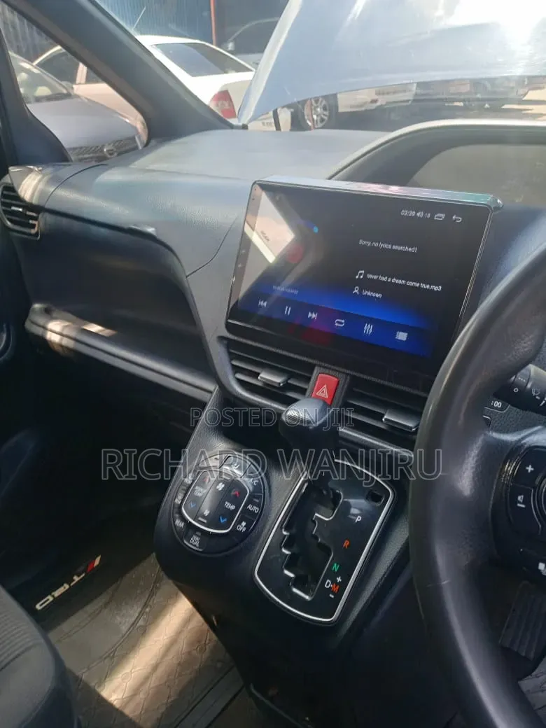 Toyota Voxy 2015 Black