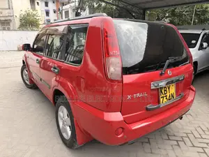 Nissan X-Trail 2007 Red