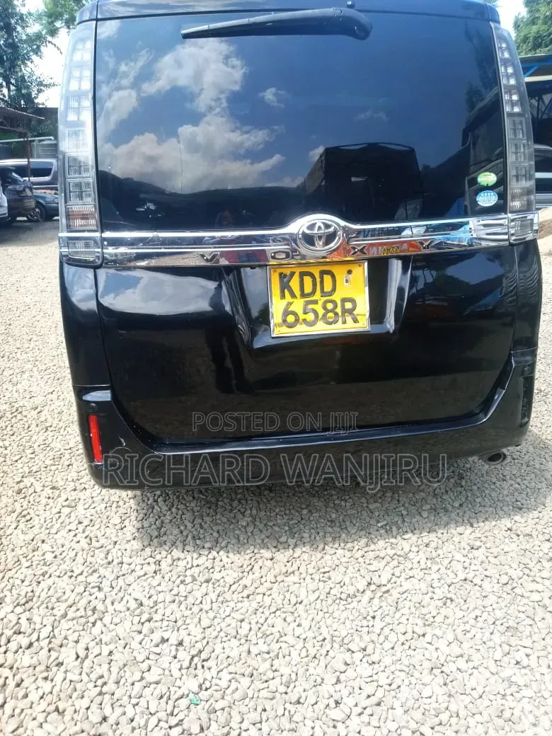 Toyota Voxy 2015 Black