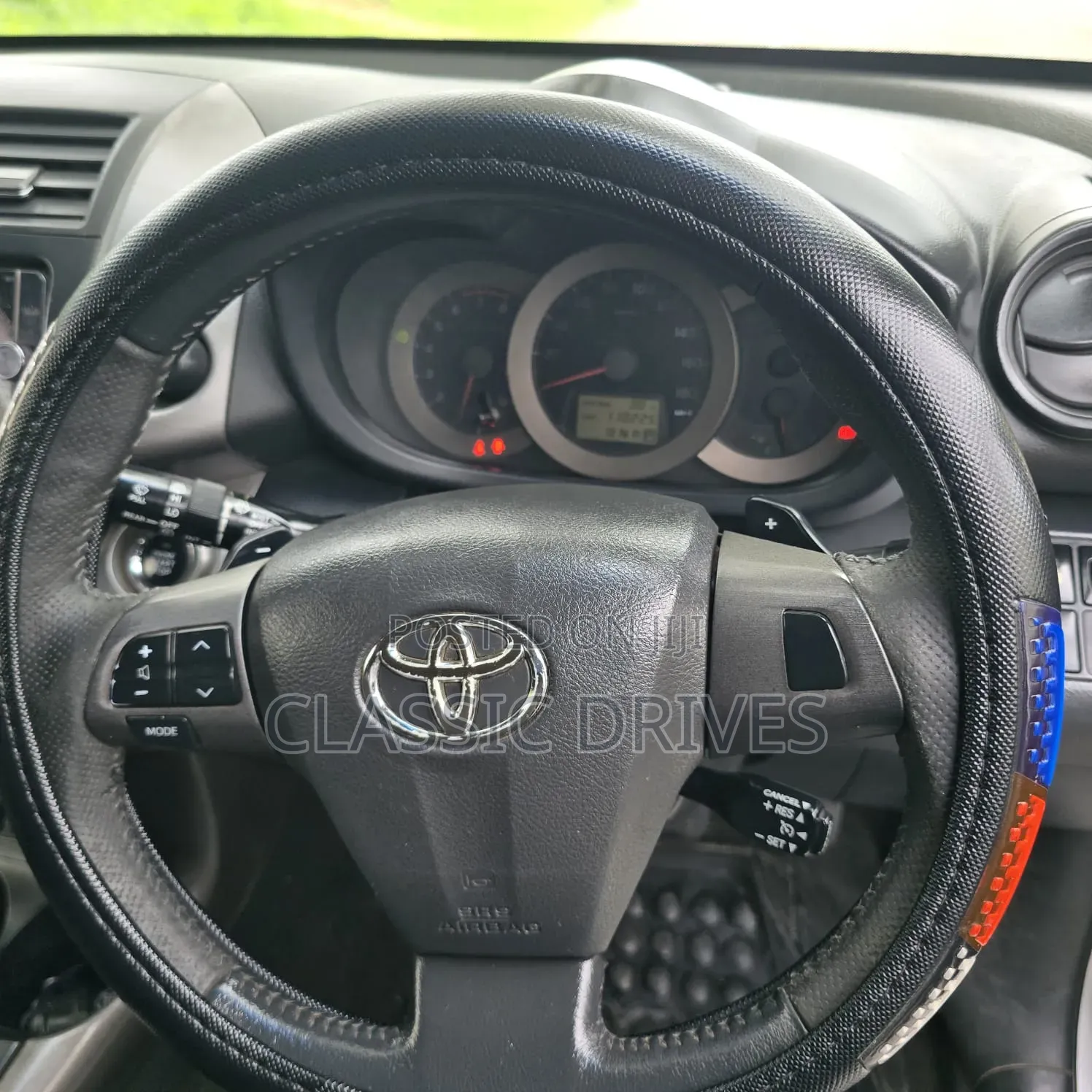 Toyota Vanguard 2012 Silver