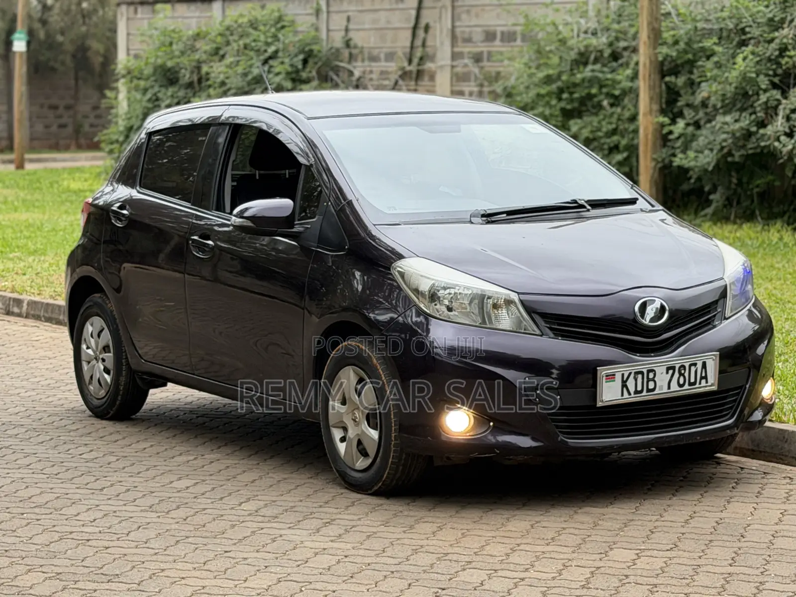 Toyota Vitz 2014 Purple