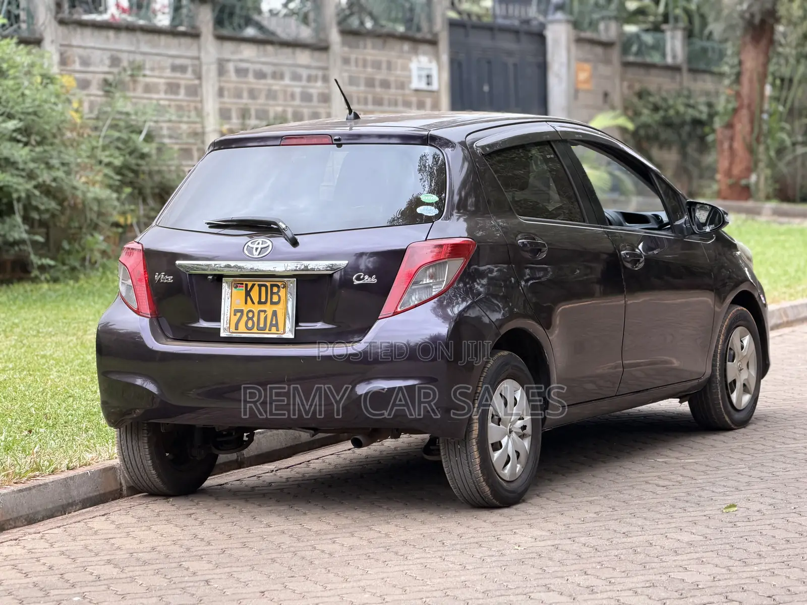 Toyota Vitz 2014 Purple