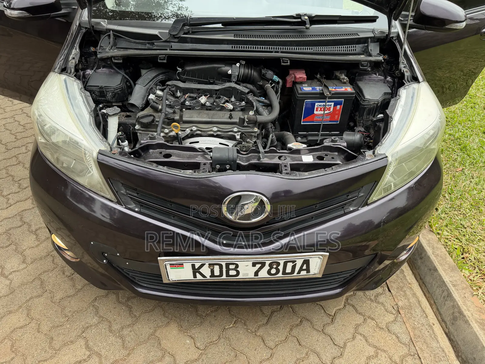Toyota Vitz 2014 Purple