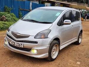 Toyota Ractis 2008 Silver
