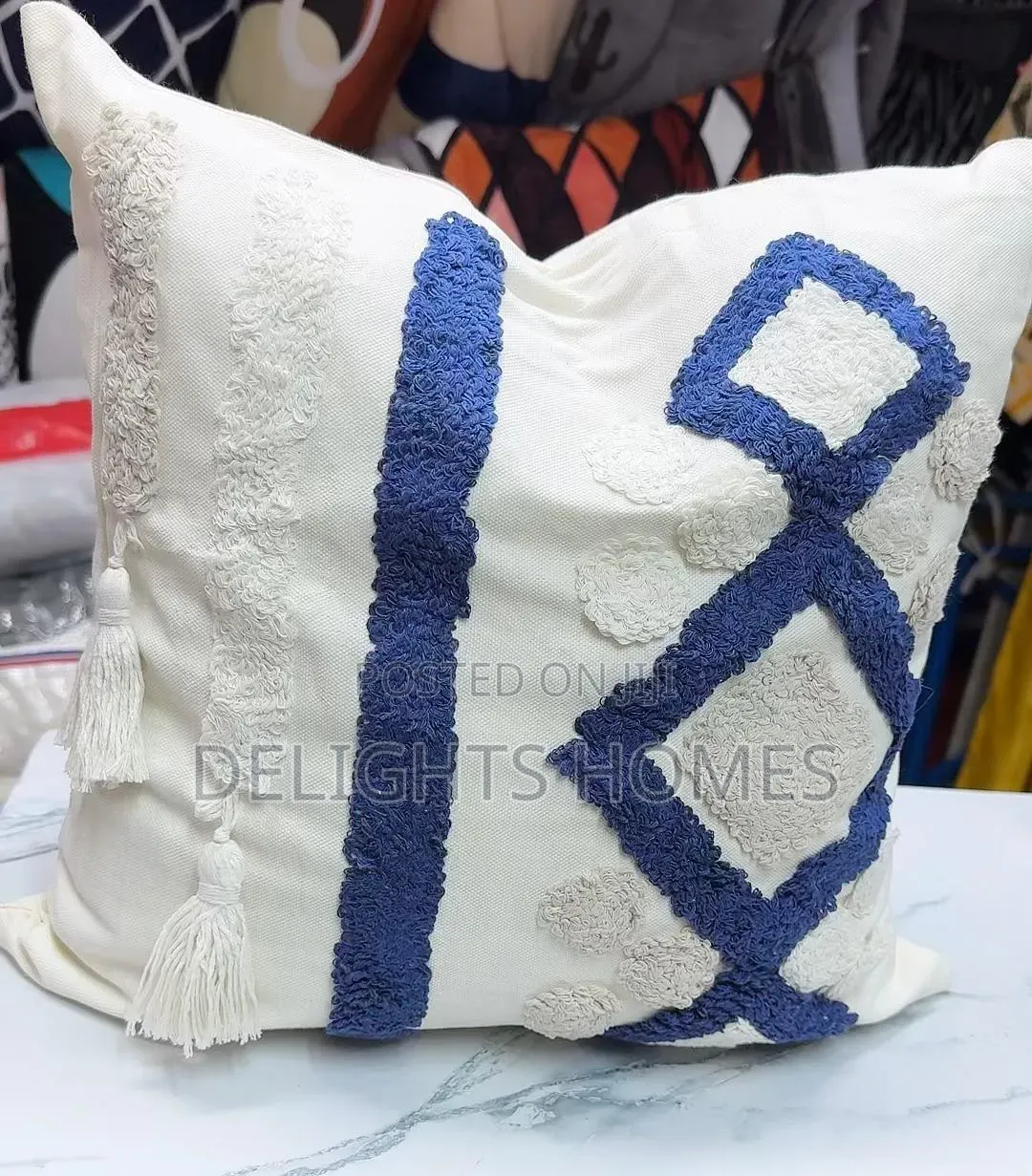 Fancy Tufted/Boho Throw Pillow Covers With Tassels_sk