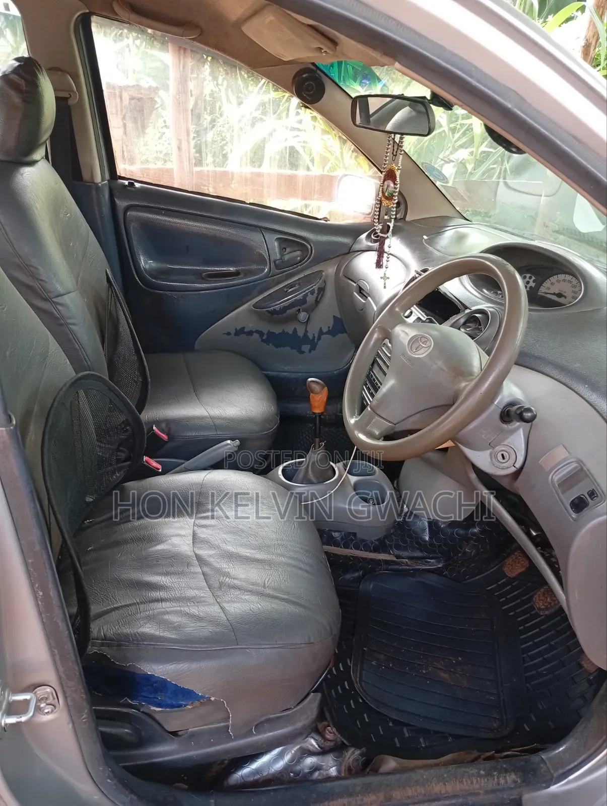 Toyota Vitz 2001 Silver