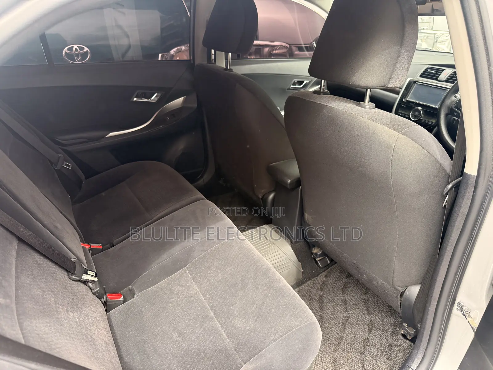 Toyota Allion 2018 Silver