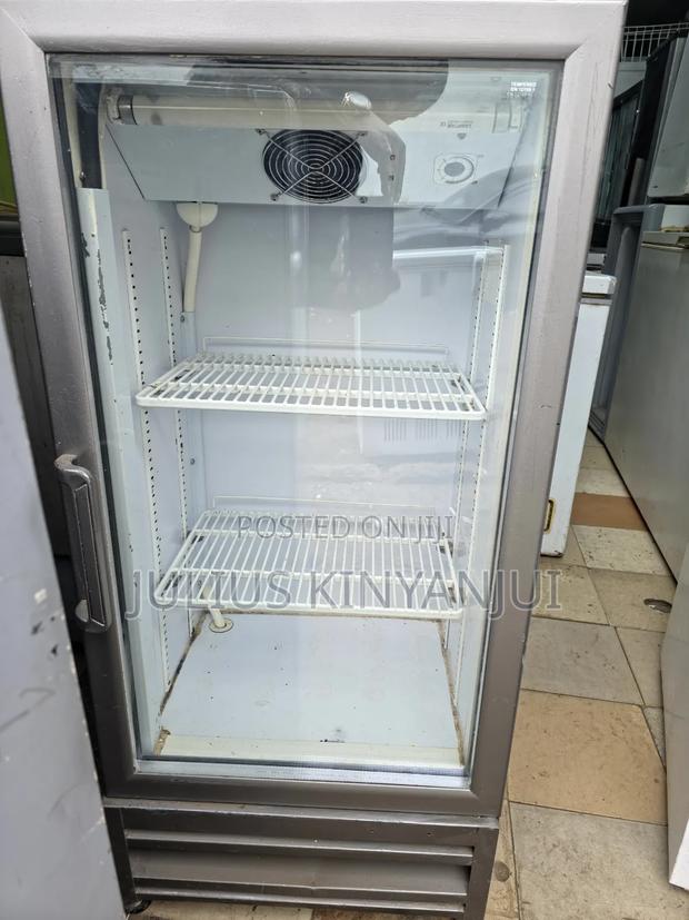 Small Display Fridge/Chiller