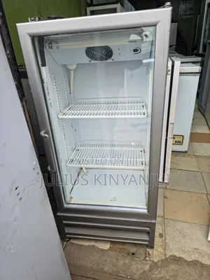 Small Display Fridge/Chiller