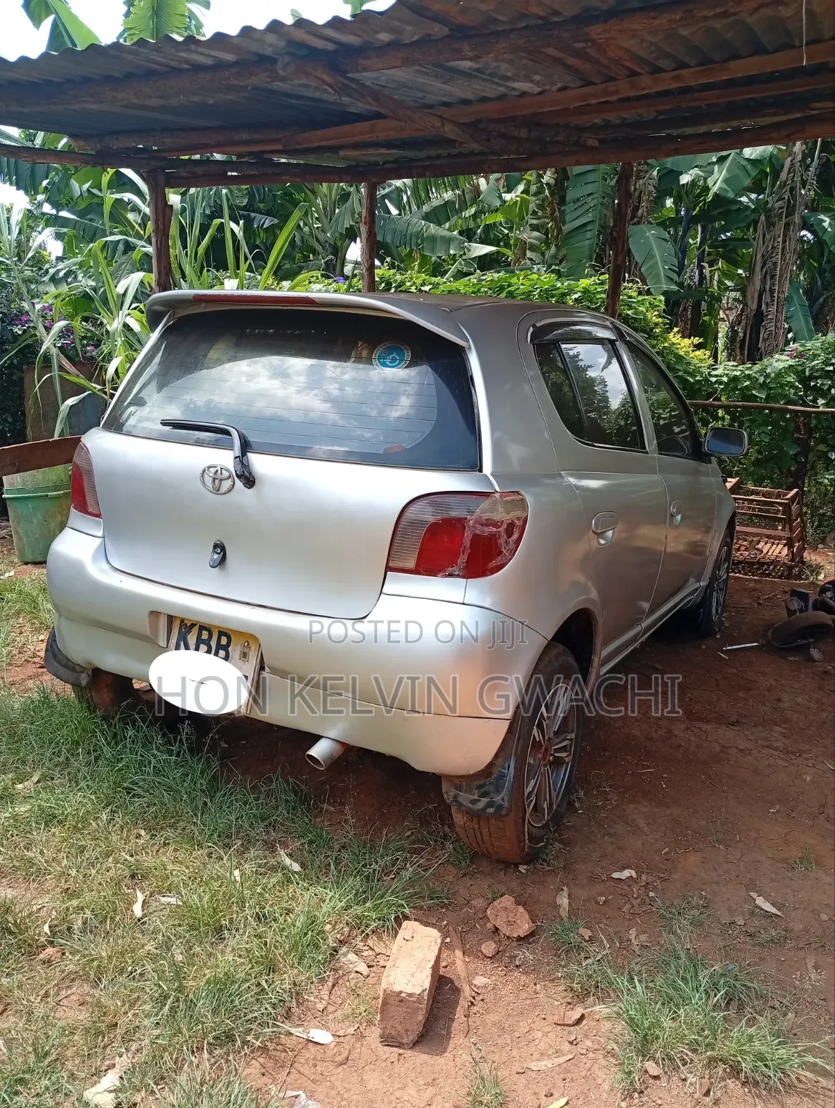 Toyota Vitz 2001 Silver