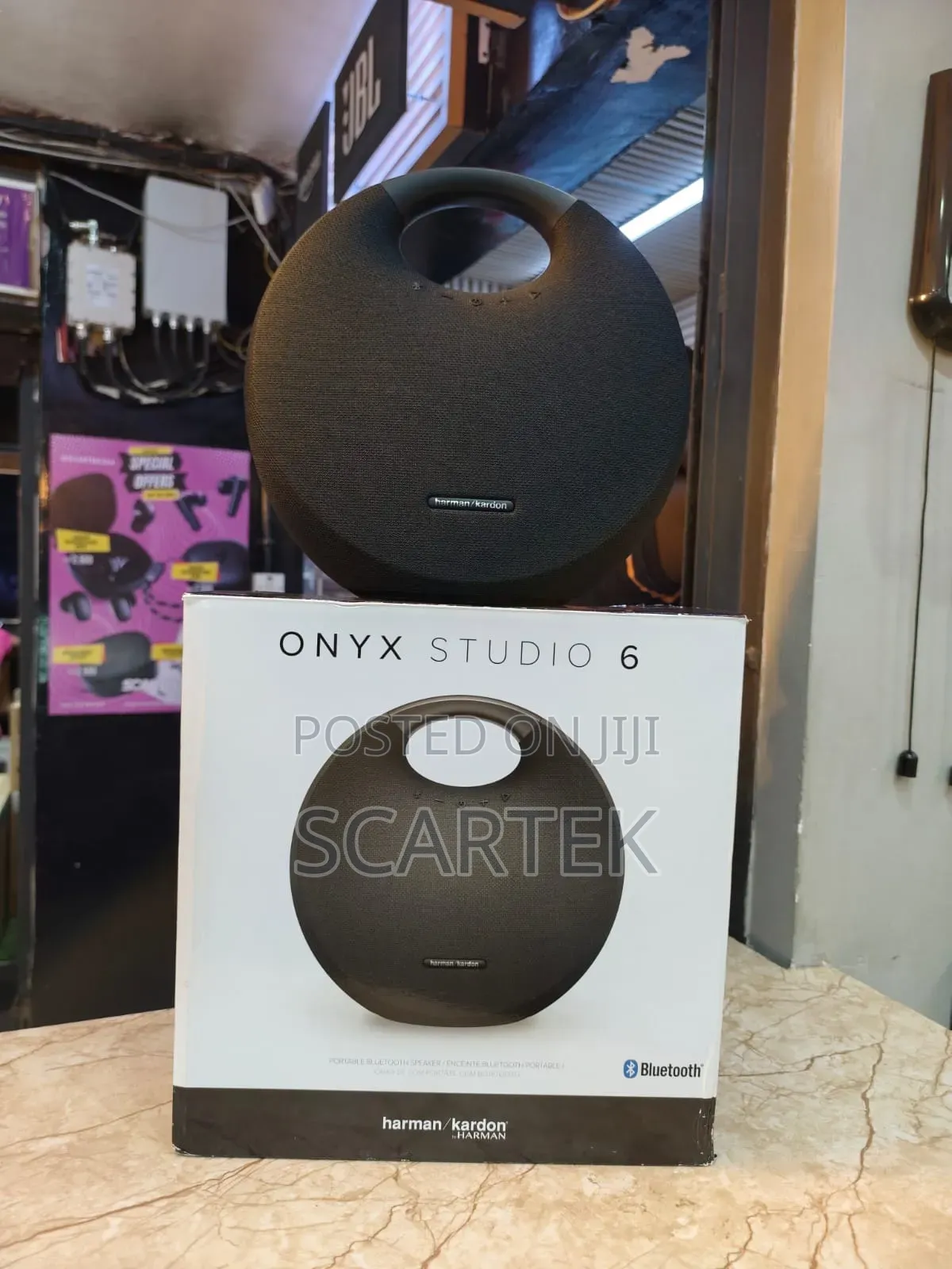 Open Box Onyx Studio 6
