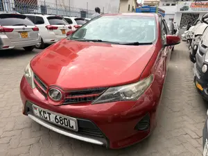 Toyota Auris 2013 Red