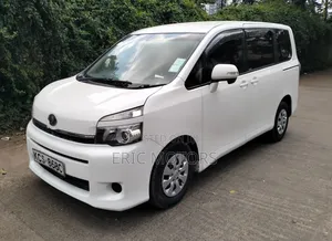 Toyota Voxy 2011 White