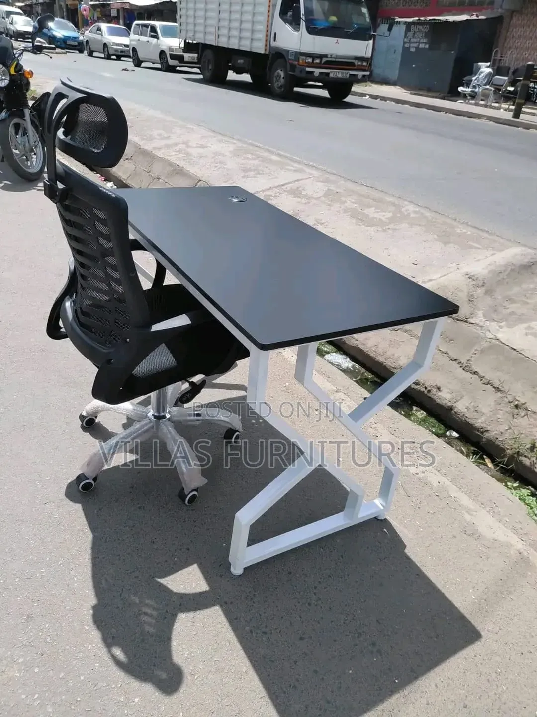 Best Working Table/Mesh Headrest Chair