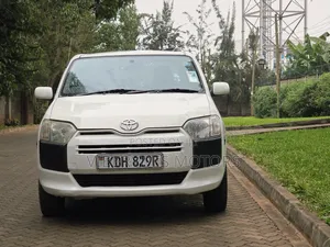 Toyota Succeed SV Premium 2014 White