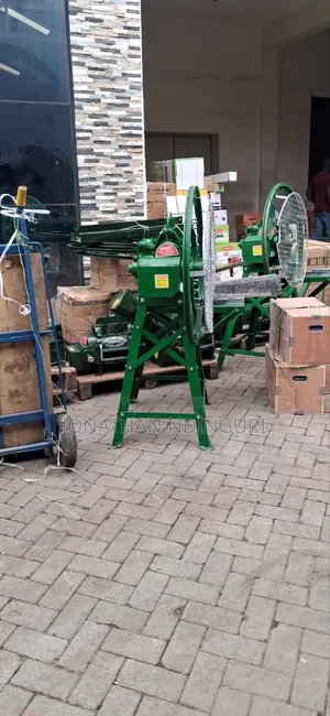 Chaff Cutter Machine – Professional Farm Chopping Machine
