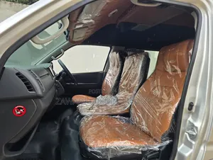 Toyota HiAce 2019 Silver