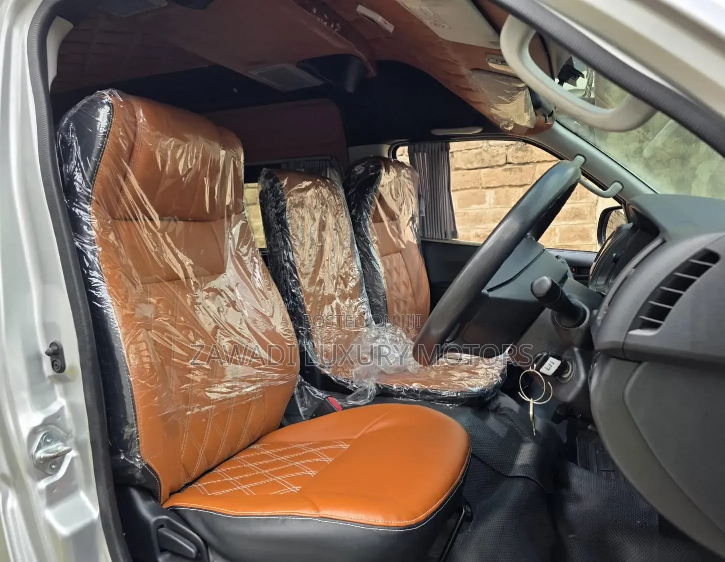 Toyota HiAce 2019 Silver
