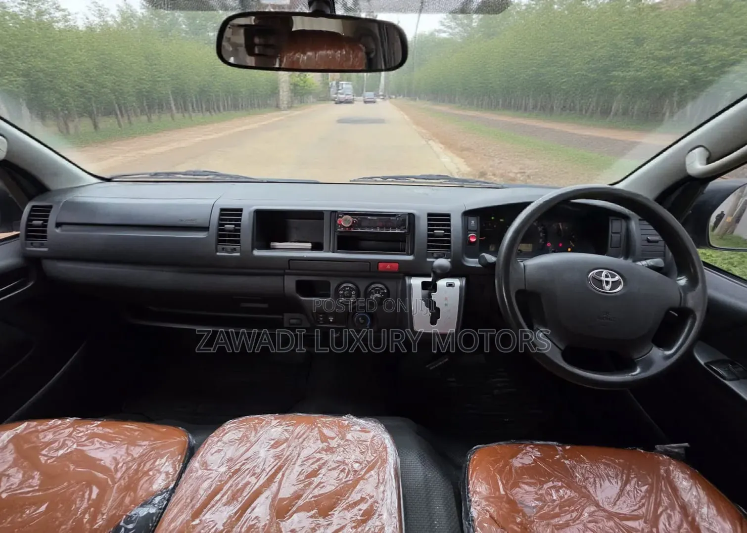 Toyota HiAce 2019 Silver