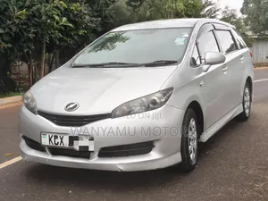 Toyota Wish 2013 Silver