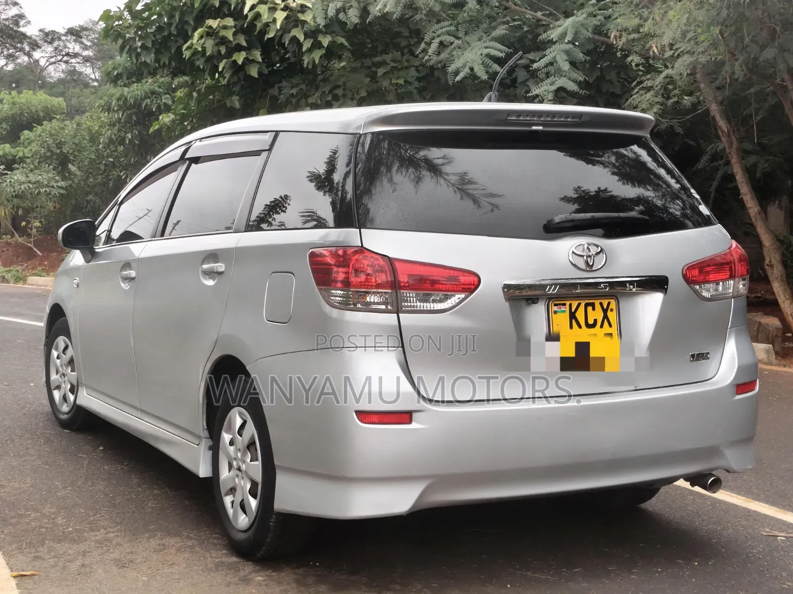 Toyota Wish 2013 Silver