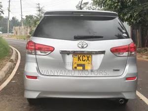 Toyota Wish 2013 Silver