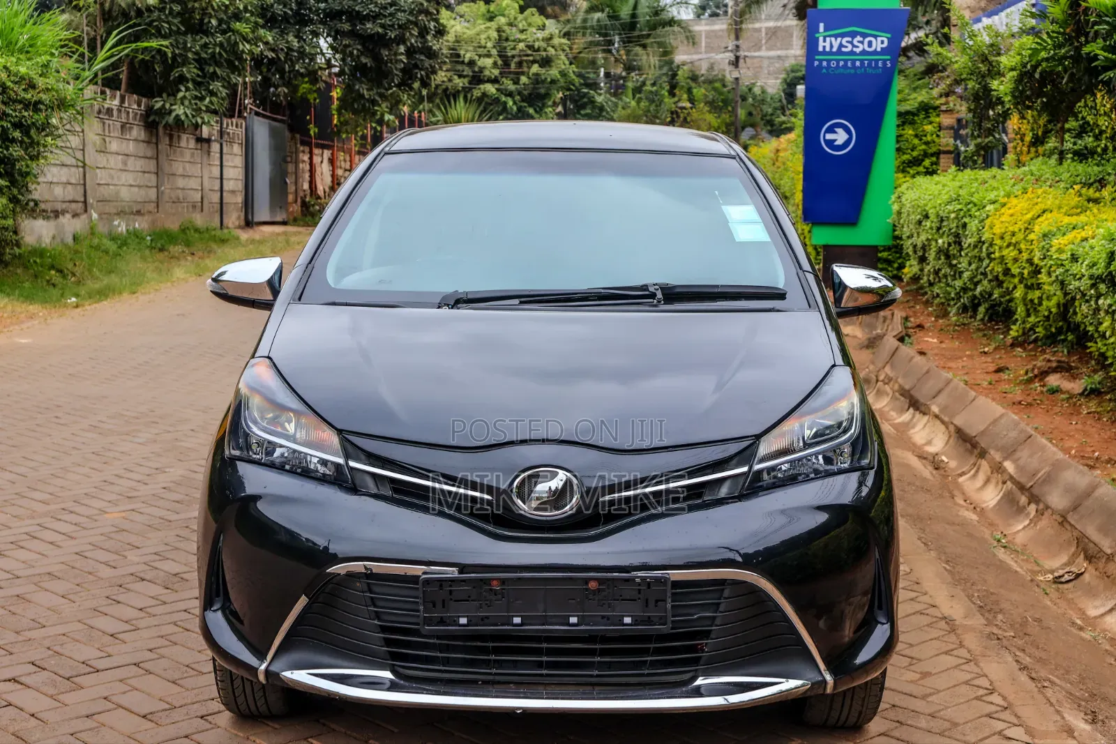 Toyota Vitz 2014 Black