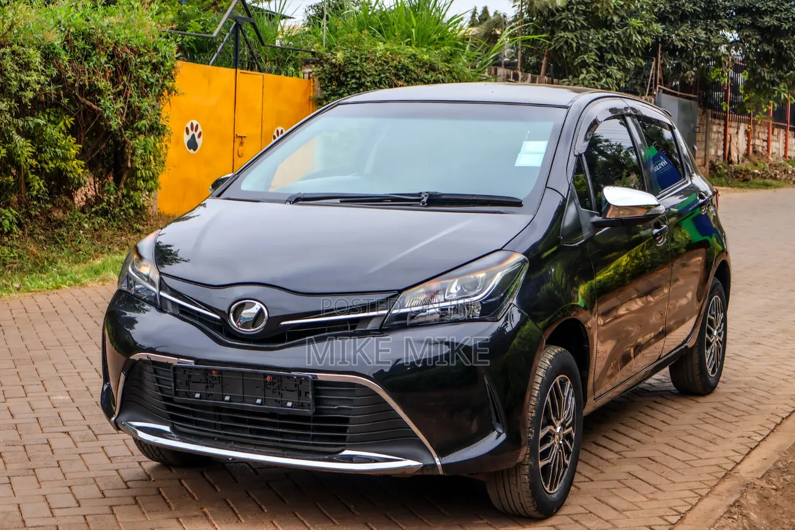 Toyota Vitz 2014 Black