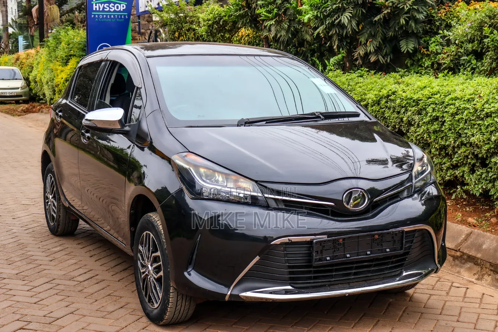 Toyota Vitz 2014 Black