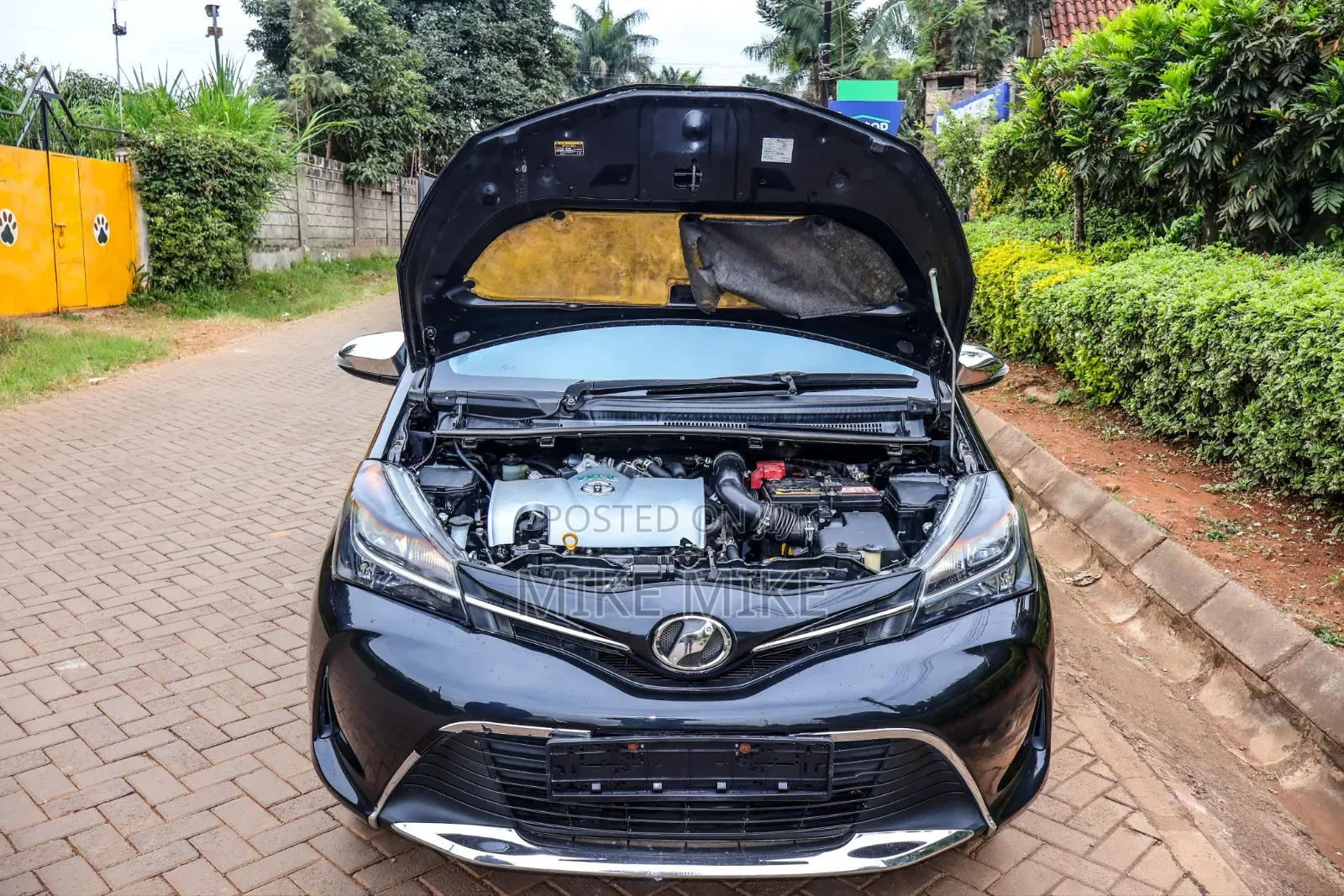 Toyota Vitz 2014 Black