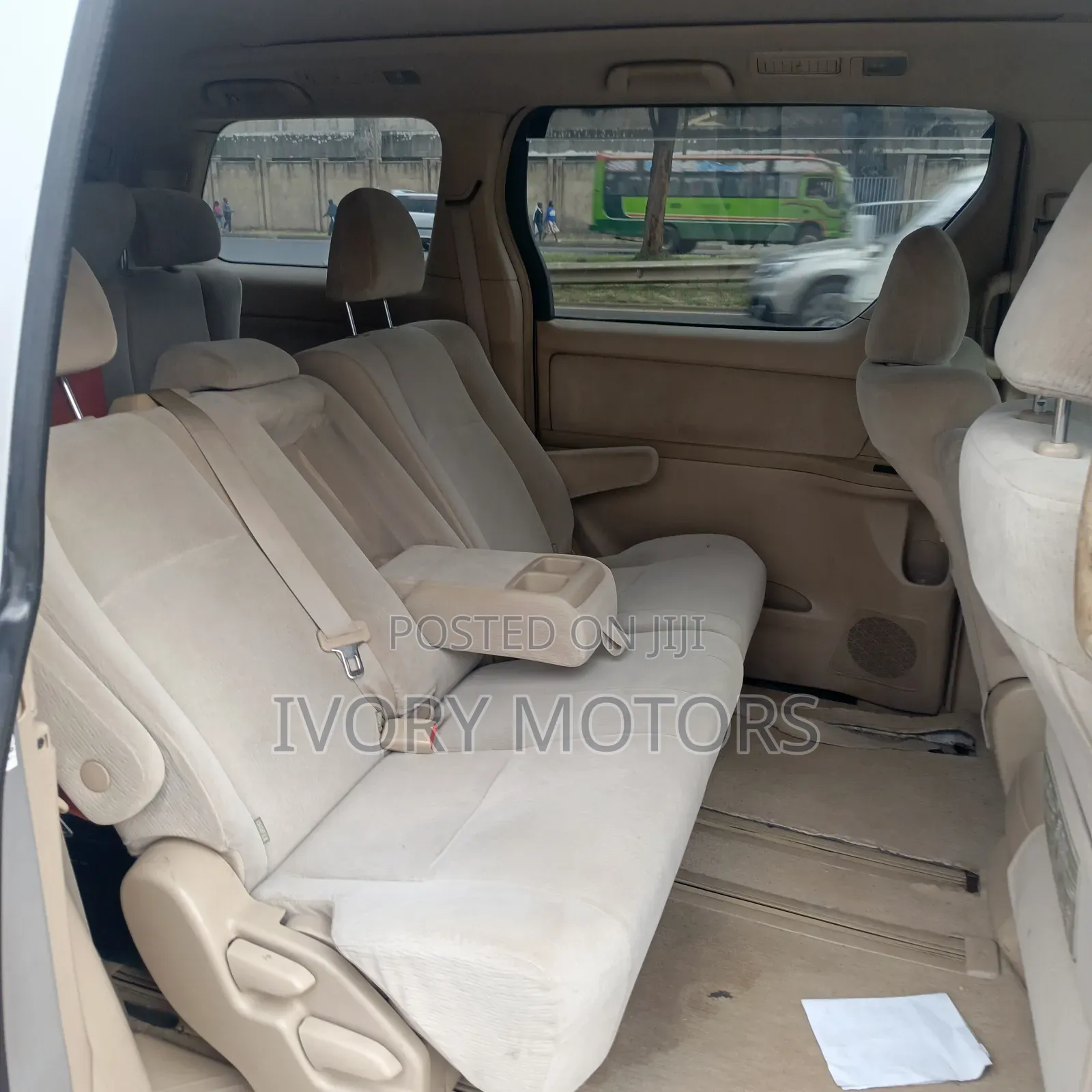 Toyota Vellfire 2009 Silver