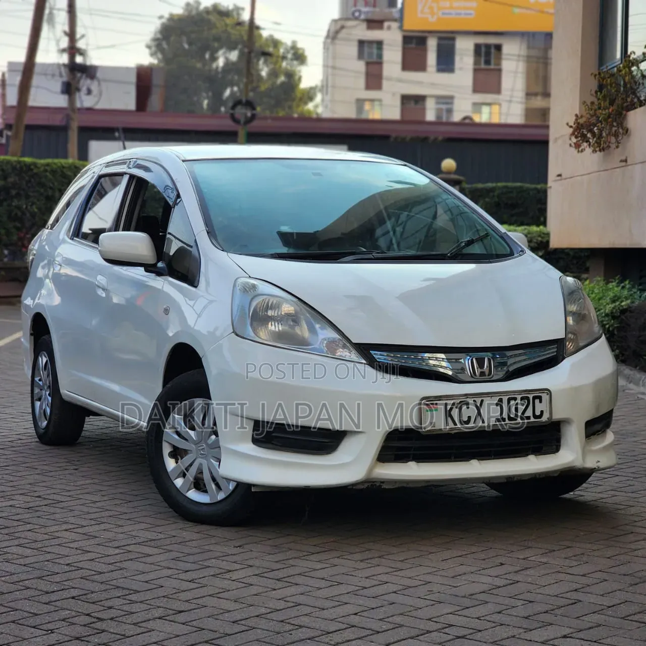 Honda Fit Shuttle 2013 White
