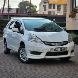 Honda Fit Shuttle 2013 White