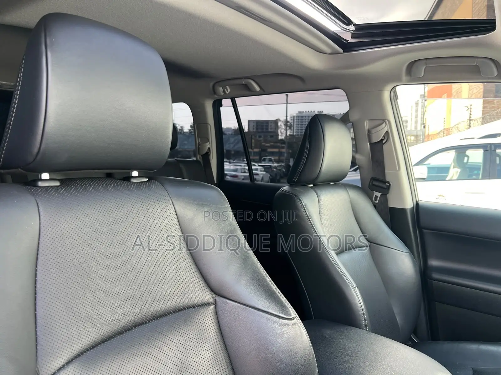 Toyota Land Cruiser Prado 2.8 2019 White