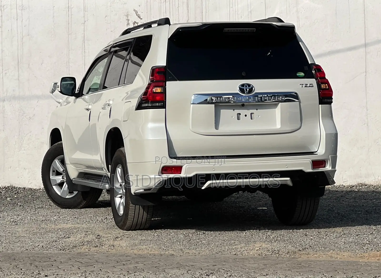 Toyota Land Cruiser Prado 2.8 2019 White