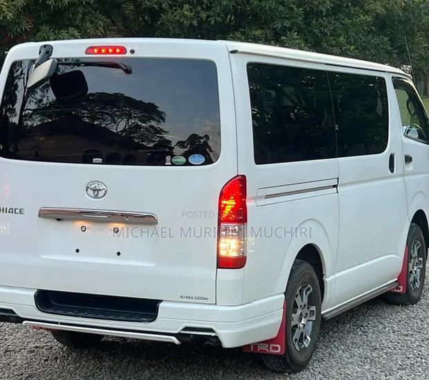 Toyota HiAce 2019 White - thumbnail 4